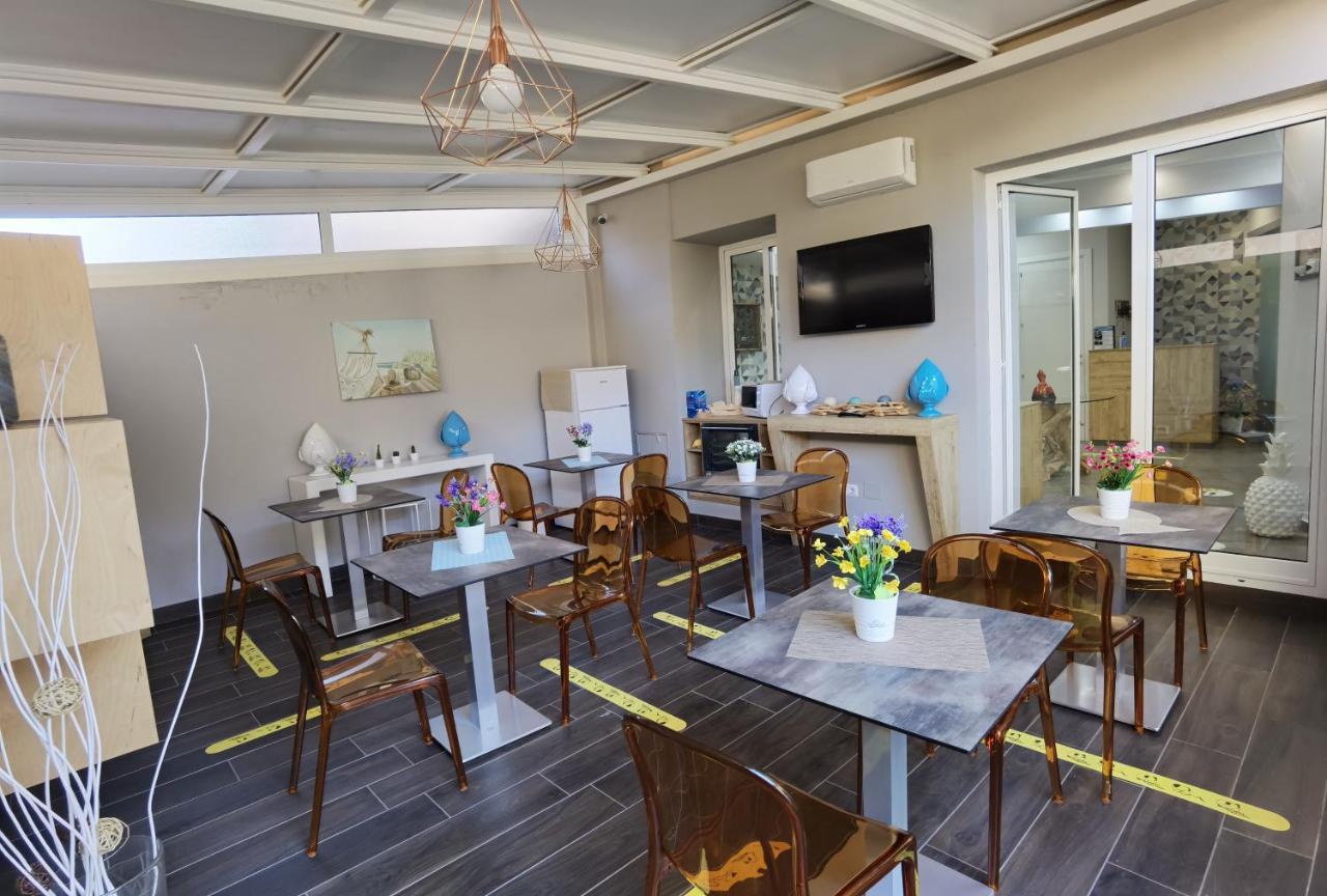 Regina Margherita Suite Napoli Esterno foto