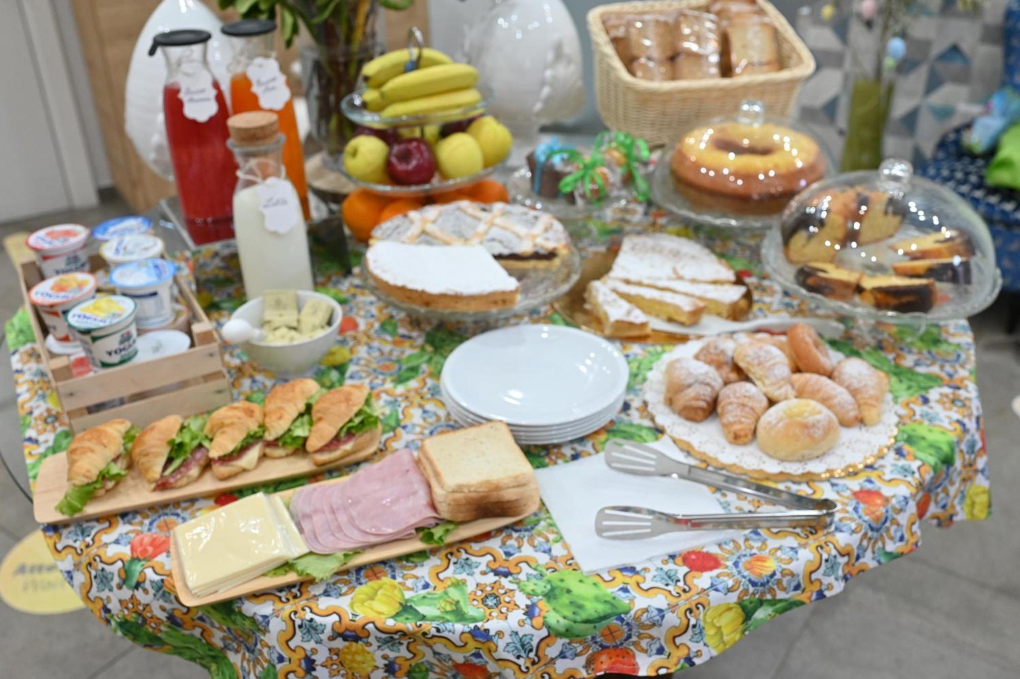 Regina Margherita Suite Napoli Esterno foto