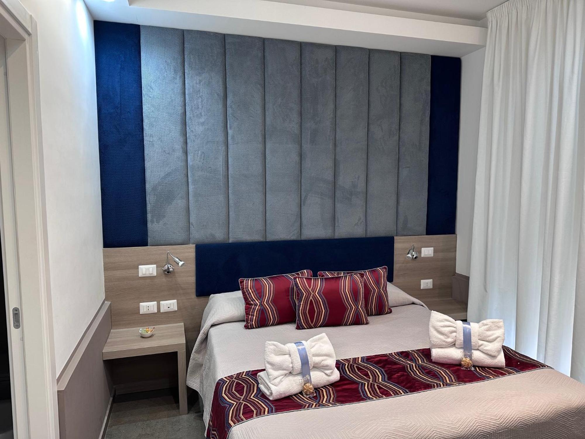 Regina Margherita Suite Napoli Esterno foto
