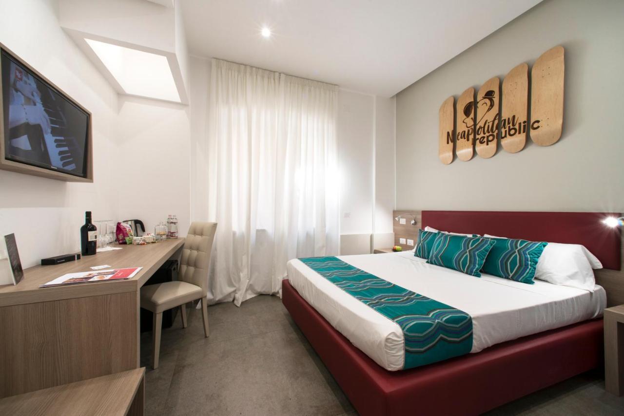 Regina Margherita Suite Napoli Esterno foto