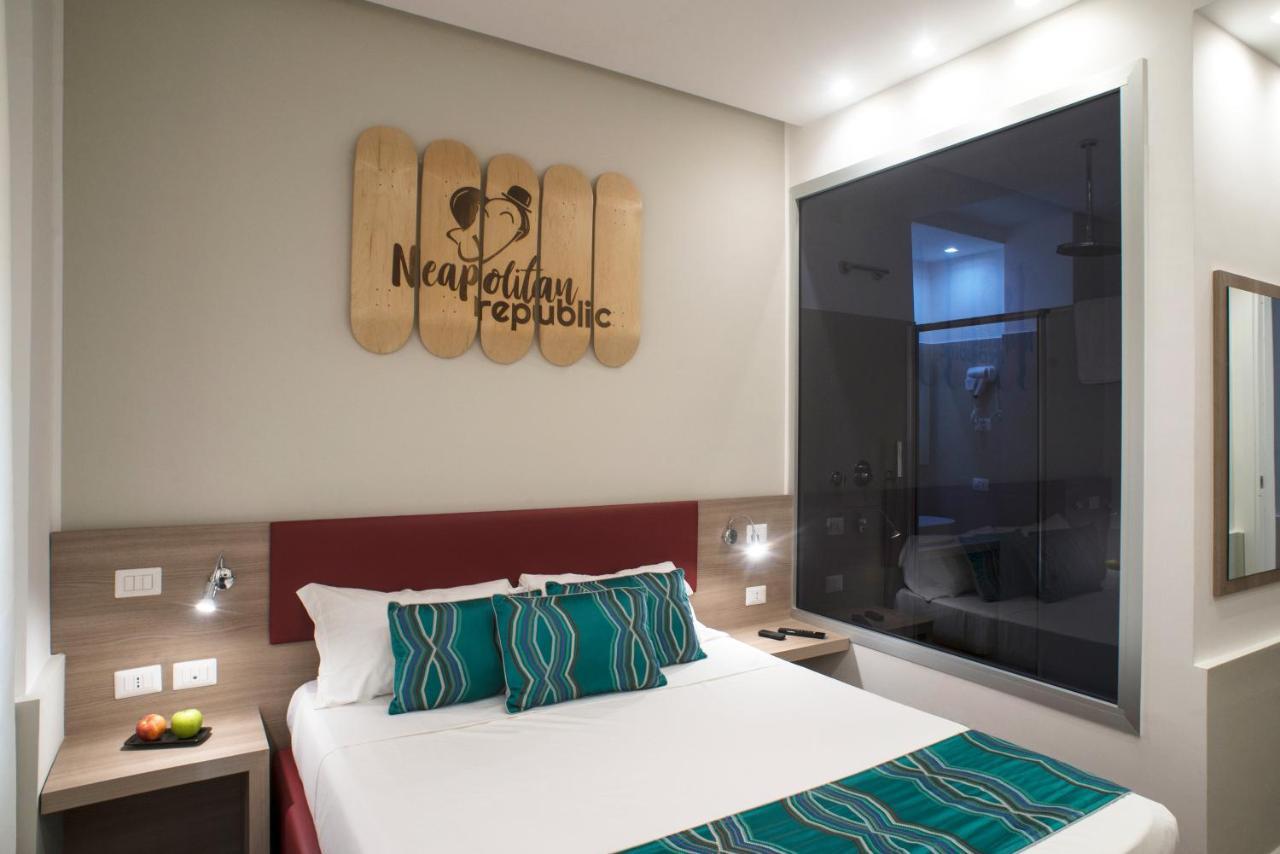 Regina Margherita Suite Napoli Esterno foto